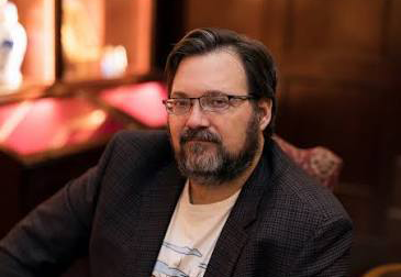 Brandon Sanderson